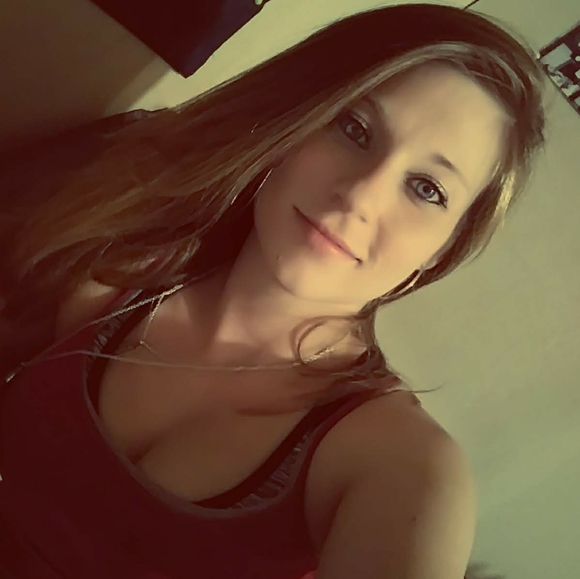 Meet your Posher, Maegan - Picture 2 of 2